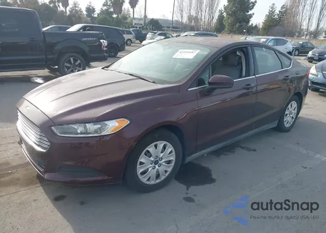 2013 Ford Fusion S z USA, uszkodzony, nr VIN 3FA6P0G71DR324904
